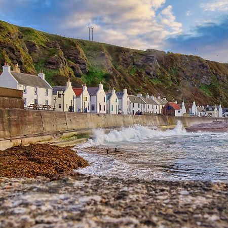 The Pennan Inn Esterno foto